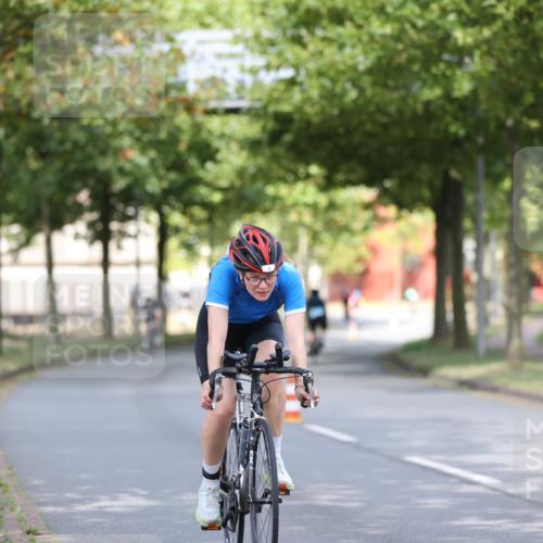 11.08.2024 - GEWOBA Citytriathlon Bremen H.Heesch http://msf.ph/oto/6770563 11.08.2024 10:38:18 Radfahren 3, 11, 29, 52, 56, 94, 95 meine-sportfotos.de