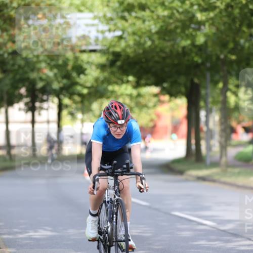 11.08.2024 - GEWOBA Citytriathlon Bremen H.Heesch http://msf.ph/oto/6770571 11.08.2024 10:38:18 Radfahren 3, 11, 29, 52, 56, 94, 95 meine-sportfotos.de