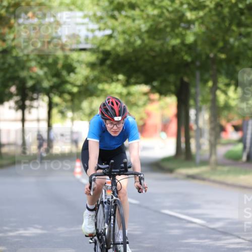 11.08.2024 - GEWOBA Citytriathlon Bremen H.Heesch http://msf.ph/oto/6770575 11.08.2024 10:38:18 Radfahren 3, 11, 29, 52, 56, 94, 95 meine-sportfotos.de