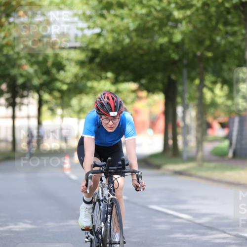 11.08.2024 - GEWOBA Citytriathlon Bremen H.Heesch http://msf.ph/oto/6770579 11.08.2024 10:38:19 Radfahren 3, 11, 29, 52, 56, 58, 94, 95 meine-sportfotos.de