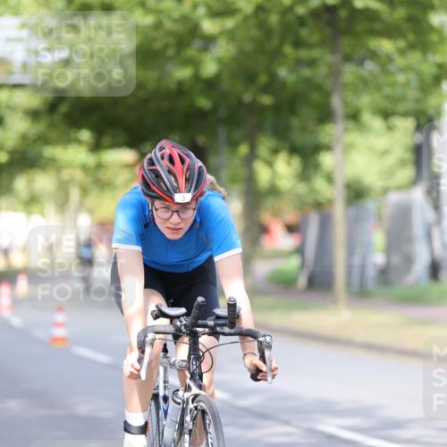 11.08.2024 - GEWOBA Citytriathlon Bremen H.Heesch http://msf.ph/oto/6770594 11.08.2024 10:38:19 Radfahren 3, 11, 29, 52, 56, 58, 94, 95 meine-sportfotos.de