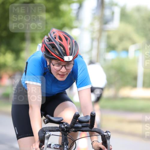 11.08.2024 - GEWOBA Citytriathlon Bremen H.Heesch http://msf.ph/oto/6770615 11.08.2024 10:38:19 Radfahren 3, 11, 29, 52, 56, 58, 94, 95 meine-sportfotos.de
