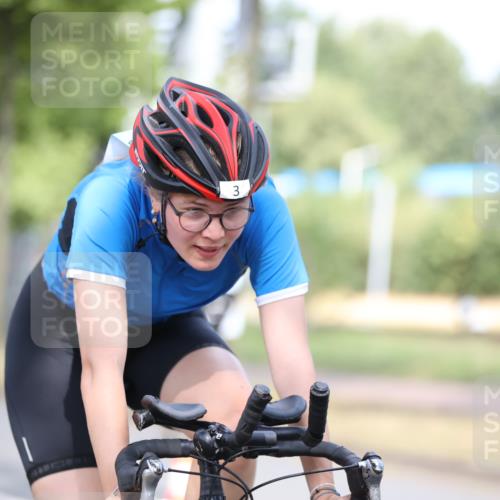 11.08.2024 - GEWOBA Citytriathlon Bremen H.Heesch http://msf.ph/oto/6770617 11.08.2024 10:38:19 Radfahren 3, 11, 29, 52, 56, 58, 94, 95 meine-sportfotos.de