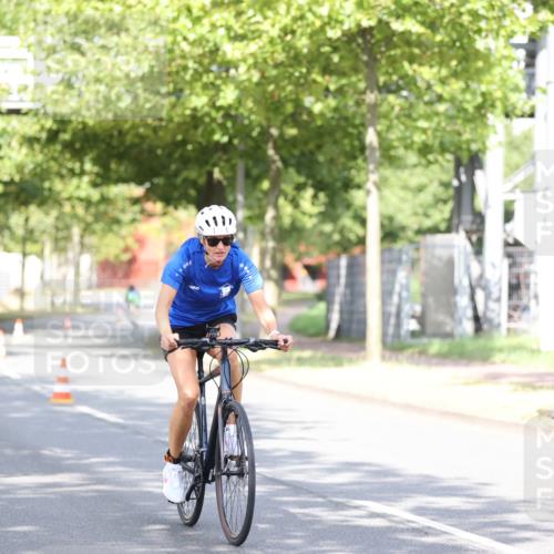 11.08.2024 - GEWOBA Citytriathlon Bremen H.Heesch http://msf.ph/oto/6770631 11.08.2024 10:45:23 Radfahren 51, 93 meine-sportfotos.de