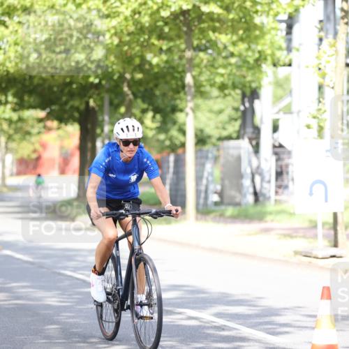 11.08.2024 - GEWOBA Citytriathlon Bremen H.Heesch http://msf.ph/oto/6770646 11.08.2024 10:45:23 Radfahren 51, 93 meine-sportfotos.de