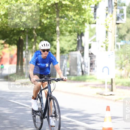 11.08.2024 - GEWOBA Citytriathlon Bremen H.Heesch http://msf.ph/oto/6770657 11.08.2024 10:45:23 Radfahren 51, 93 meine-sportfotos.de