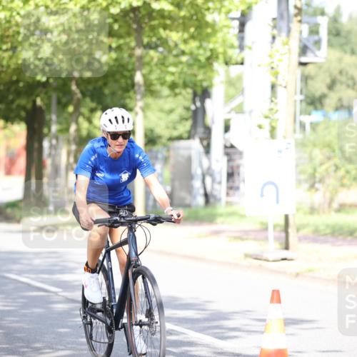 11.08.2024 - GEWOBA Citytriathlon Bremen H.Heesch http://msf.ph/oto/6770660 11.08.2024 10:45:23 Radfahren 51, 93 meine-sportfotos.de
