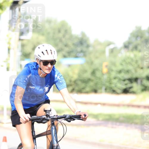11.08.2024 - GEWOBA Citytriathlon Bremen H.Heesch http://msf.ph/oto/6770695 11.08.2024 10:45:24 Radfahren 51, 93 meine-sportfotos.de