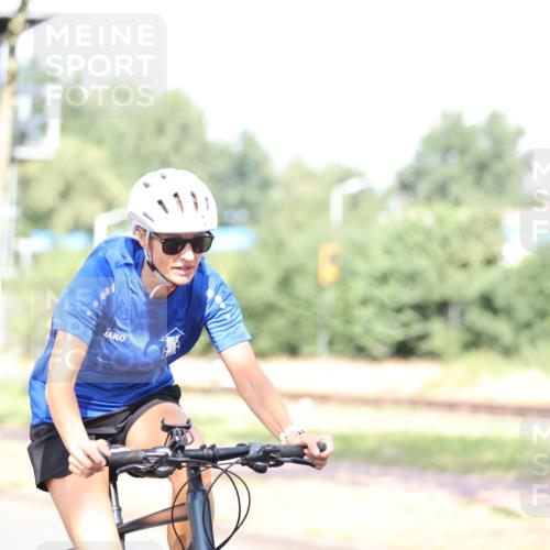 11.08.2024 - GEWOBA Citytriathlon Bremen H.Heesch http://msf.ph/oto/6770698 11.08.2024 10:45:24 Radfahren 51, 93 meine-sportfotos.de