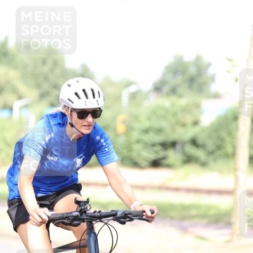 11.08.2024 - GEWOBA Citytriathlon Bremen H.Heesch http://msf.ph/oto/6770702 11.08.2024 10:45:24 Radfahren 51, 93 meine-sportfotos.de