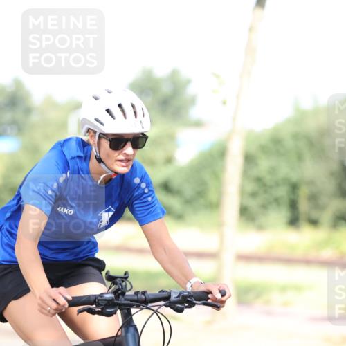 11.08.2024 - GEWOBA Citytriathlon Bremen H.Heesch http://msf.ph/oto/6770708 11.08.2024 10:45:24 Radfahren 51, 93 meine-sportfotos.de