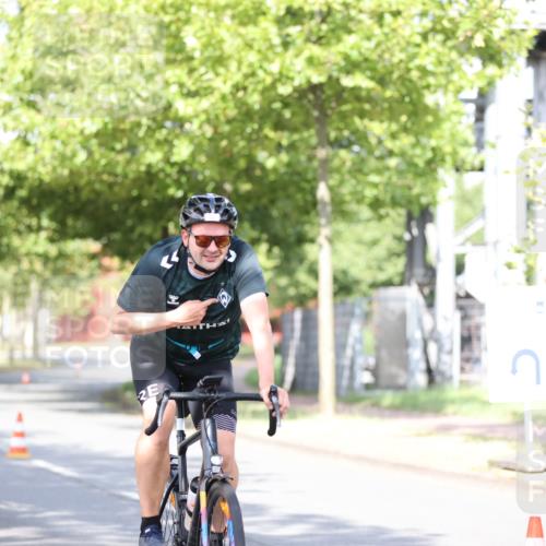 11.08.2024 - GEWOBA Citytriathlon Bremen H.Heesch http://msf.ph/oto/6770752 11.08.2024 10:45:30 Radfahren 51, 93 meine-sportfotos.de