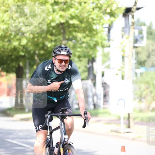 11.08.2024 - GEWOBA Citytriathlon Bremen H.Heesch http://msf.ph/oto/6770764 11.08.2024 10:45:31 Radfahren 93 meine-sportfotos.de