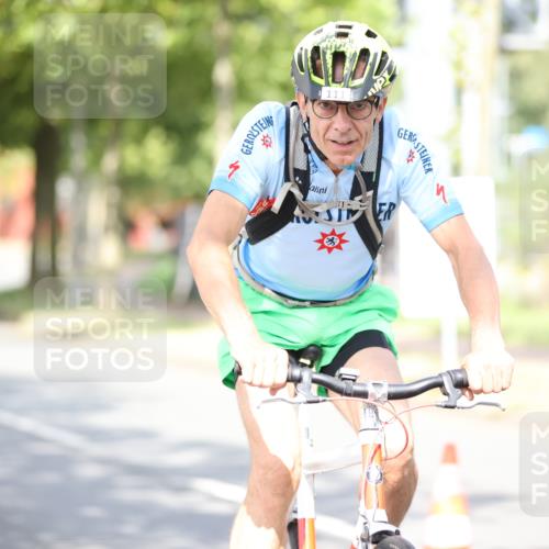 11.08.2024 - GEWOBA Citytriathlon Bremen H.Heesch http://msf.ph/oto/6770883 11.08.2024 10:46:11 Radfahren 111 meine-sportfotos.de