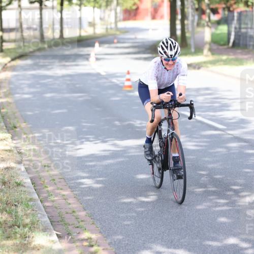 11.08.2024 - GEWOBA Citytriathlon Bremen H.Heesch http://msf.ph/oto/6770947 11.08.2024 10:47:01 Radfahren 36 meine-sportfotos.de