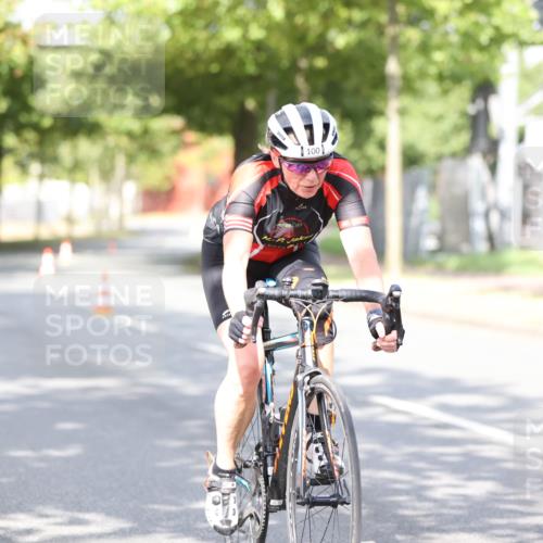 11.08.2024 - GEWOBA Citytriathlon Bremen H.Heesch http://msf.ph/oto/6770996 11.08.2024 10:47:25 Radfahren 100 meine-sportfotos.de