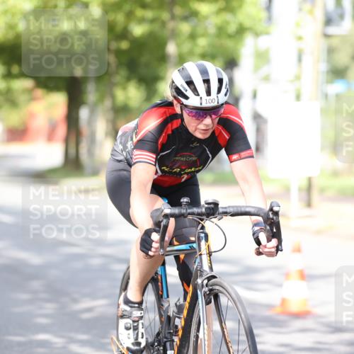 11.08.2024 - GEWOBA Citytriathlon Bremen H.Heesch http://msf.ph/oto/6771005 11.08.2024 10:47:25 Radfahren 100 meine-sportfotos.de