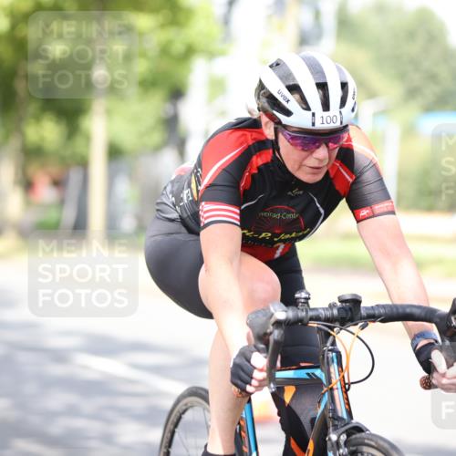 11.08.2024 - GEWOBA Citytriathlon Bremen H.Heesch http://msf.ph/oto/6771013 11.08.2024 10:47:25 Radfahren 100 meine-sportfotos.de