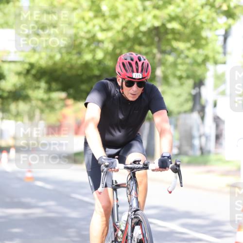 11.08.2024 - GEWOBA Citytriathlon Bremen H.Heesch http://msf.ph/oto/6771122 11.08.2024 10:48:06 Radfahren 115 meine-sportfotos.de