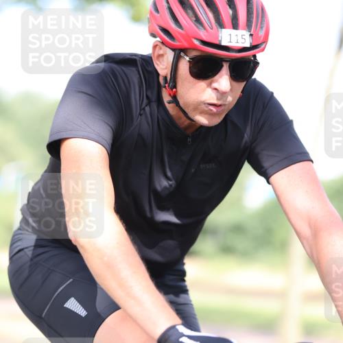 11.08.2024 - GEWOBA Citytriathlon Bremen H.Heesch http://msf.ph/oto/6771157 11.08.2024 10:48:06 Radfahren 115 meine-sportfotos.de