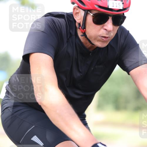 11.08.2024 - GEWOBA Citytriathlon Bremen H.Heesch http://msf.ph/oto/6771160 11.08.2024 10:48:06 Radfahren 115 meine-sportfotos.de