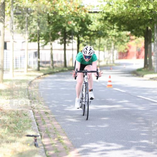 11.08.2024 - GEWOBA Citytriathlon Bremen H.Heesch http://msf.ph/oto/6771173 11.08.2024 10:48:29 Radfahren 14 meine-sportfotos.de