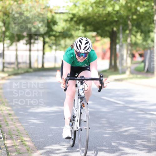 11.08.2024 - GEWOBA Citytriathlon Bremen H.Heesch http://msf.ph/oto/6771211 11.08.2024 10:48:29 Radfahren 14 meine-sportfotos.de
