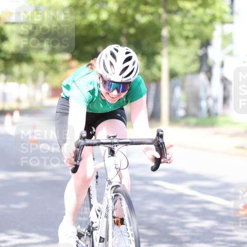11.08.2024 - GEWOBA Citytriathlon Bremen H.Heesch http://msf.ph/oto/6771235 11.08.2024 10:48:29 Radfahren 14 meine-sportfotos.de