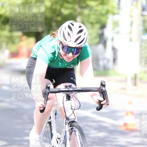 11.08.2024 - GEWOBA Citytriathlon Bremen H.Heesch http://msf.ph/oto/6771241 11.08.2024 10:48:30 Radfahren 14 meine-sportfotos.de