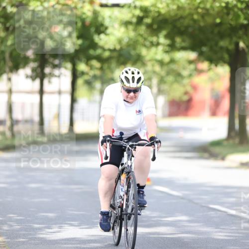 11.08.2024 - GEWOBA Citytriathlon Bremen H.Heesch http://msf.ph/oto/6771334 11.08.2024 10:49:12 Radfahren 83 meine-sportfotos.de