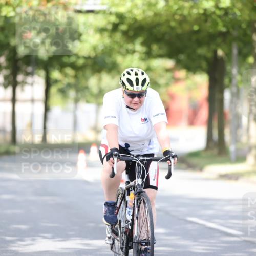 11.08.2024 - GEWOBA Citytriathlon Bremen H.Heesch http://msf.ph/oto/6771350 11.08.2024 10:49:12 Radfahren 83 meine-sportfotos.de