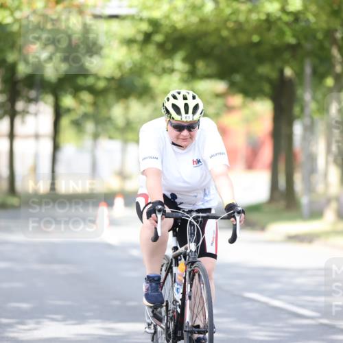 11.08.2024 - GEWOBA Citytriathlon Bremen H.Heesch http://msf.ph/oto/6771355 11.08.2024 10:49:12 Radfahren 83 meine-sportfotos.de