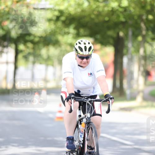 11.08.2024 - GEWOBA Citytriathlon Bremen H.Heesch http://msf.ph/oto/6771362 11.08.2024 10:49:12 Radfahren 83 meine-sportfotos.de