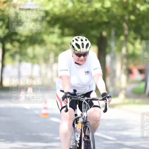 11.08.2024 - GEWOBA Citytriathlon Bremen H.Heesch http://msf.ph/oto/6771368 11.08.2024 10:49:13 Radfahren 83 meine-sportfotos.de