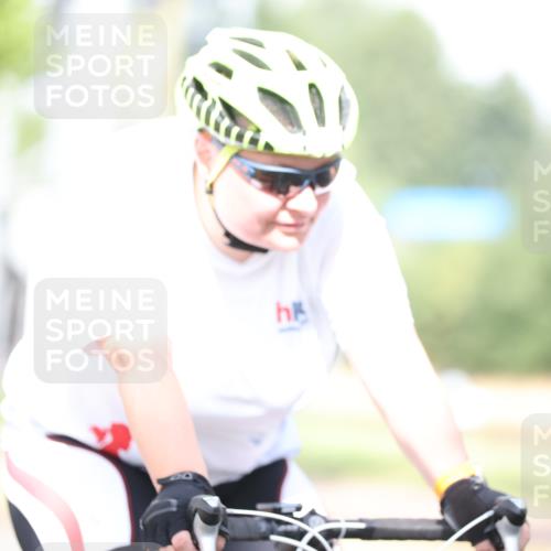 11.08.2024 - GEWOBA Citytriathlon Bremen H.Heesch http://msf.ph/oto/6771408 11.08.2024 10:49:13 Radfahren 83 meine-sportfotos.de