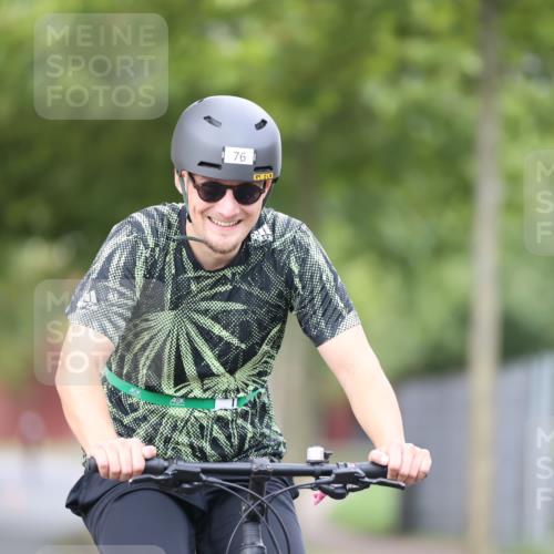 11.08.2024 - GEWOBA Citytriathlon Bremen H.Heesch http://msf.ph/oto/6771519 11.08.2024 10:51:08 Radfahren 90 meine-sportfotos.de