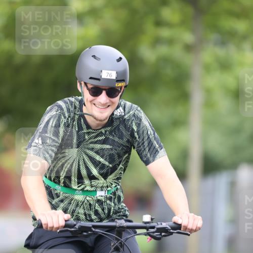 11.08.2024 - GEWOBA Citytriathlon Bremen H.Heesch http://msf.ph/oto/6771521 11.08.2024 10:51:08 Radfahren 90 meine-sportfotos.de