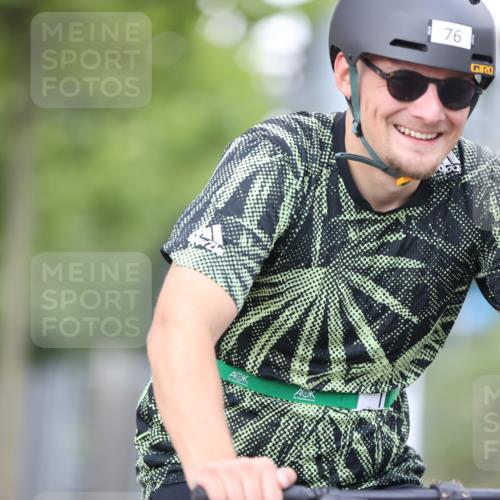 11.08.2024 - GEWOBA Citytriathlon Bremen H.Heesch http://msf.ph/oto/6771536 11.08.2024 10:51:08 Radfahren 90 meine-sportfotos.de