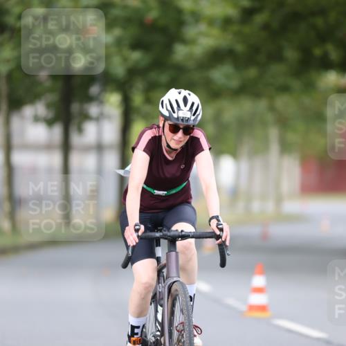 11.08.2024 - GEWOBA Citytriathlon Bremen H.Heesch http://msf.ph/oto/6771542 11.08.2024 10:51:25 Radfahren 90 meine-sportfotos.de