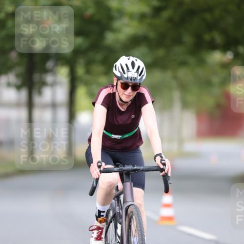11.08.2024 - GEWOBA Citytriathlon Bremen H.Heesch http://msf.ph/oto/6771547 11.08.2024 10:51:25 Radfahren 90 meine-sportfotos.de
