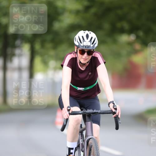 11.08.2024 - GEWOBA Citytriathlon Bremen H.Heesch http://msf.ph/oto/6771555 11.08.2024 10:51:25 Radfahren 90 meine-sportfotos.de