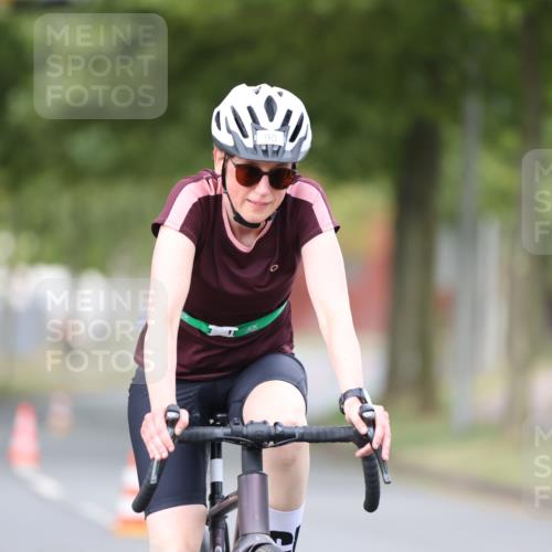 11.08.2024 - GEWOBA Citytriathlon Bremen H.Heesch http://msf.ph/oto/6771565 11.08.2024 10:51:25 Radfahren 90 meine-sportfotos.de