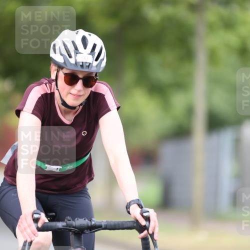 11.08.2024 - GEWOBA Citytriathlon Bremen H.Heesch http://msf.ph/oto/6771575 11.08.2024 10:51:25 Radfahren 90 meine-sportfotos.de