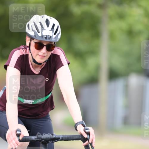 11.08.2024 - GEWOBA Citytriathlon Bremen H.Heesch http://msf.ph/oto/6771577 11.08.2024 10:51:26 Radfahren 90 meine-sportfotos.de