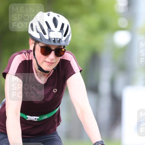 11.08.2024 - GEWOBA Citytriathlon Bremen H.Heesch http://msf.ph/oto/6771585 11.08.2024 10:51:26 Radfahren 90 meine-sportfotos.de