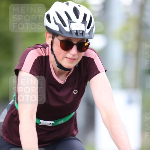 11.08.2024 - GEWOBA Citytriathlon Bremen H.Heesch http://msf.ph/oto/6771589 11.08.2024 10:51:26 Radfahren 90 meine-sportfotos.de