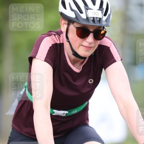 11.08.2024 - GEWOBA Citytriathlon Bremen H.Heesch http://msf.ph/oto/6771591 11.08.2024 10:51:26 Radfahren 90 meine-sportfotos.de