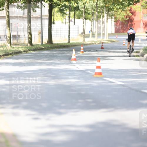 11.08.2024 - GEWOBA Citytriathlon Bremen H.Heesch http://msf.ph/oto/6771593 11.08.2024 11:32:20 Radfahren  meine-sportfotos.de
