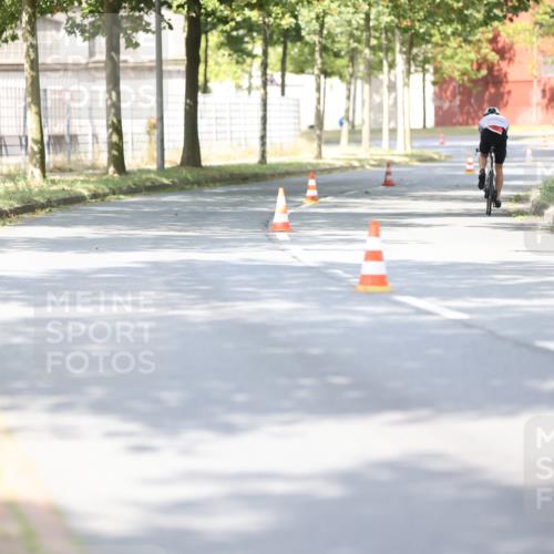 11.08.2024 - GEWOBA Citytriathlon Bremen H.Heesch http://msf.ph/oto/6771600 11.08.2024 11:32:20 Radfahren  meine-sportfotos.de
