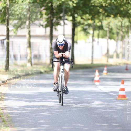 11.08.2024 - GEWOBA Citytriathlon Bremen H.Heesch http://msf.ph/oto/6771668 11.08.2024 11:34:24 Radfahren 812 meine-sportfotos.de